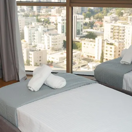Lejlighed 360 Skyhigh Luxury Residence