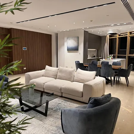 Apartment Wealthystays 360 Luxury *