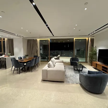 Wealthystays 360 Luxury Lägenhet