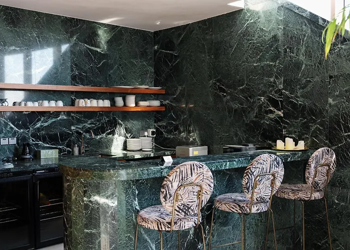 Lägenhet Wealthystays 360 Luxury Nicosia