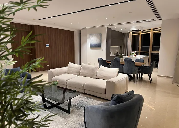 Lägenhet Wealthystays 360 Luxury *